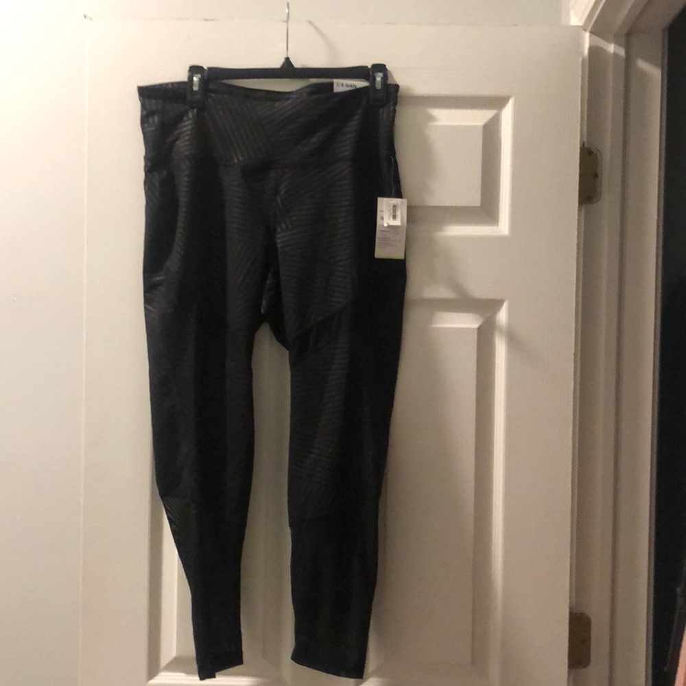 Old Navy Yoga Leggings XL BLACK NWT